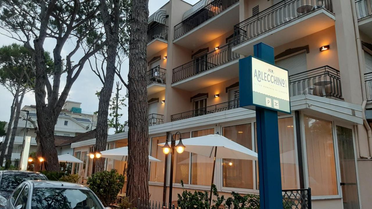 Hotel Arlecchino Riccione Buitenkant foto
