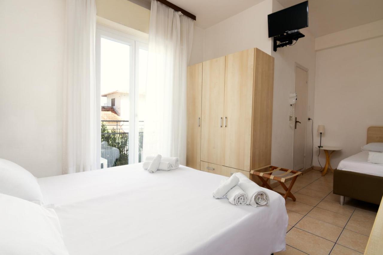 Hotel Arlecchino Riccione Buitenkant foto