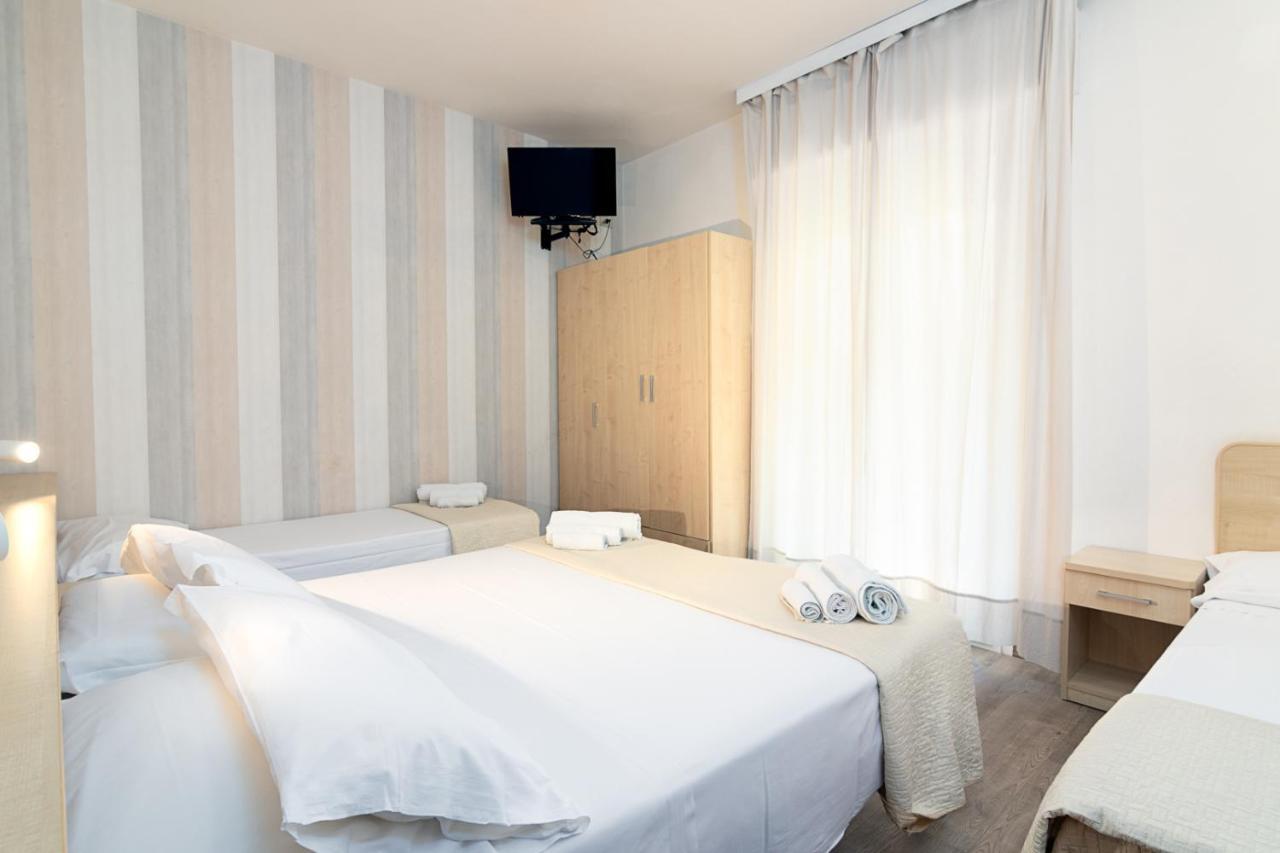 Hotel Arlecchino Riccione Buitenkant foto