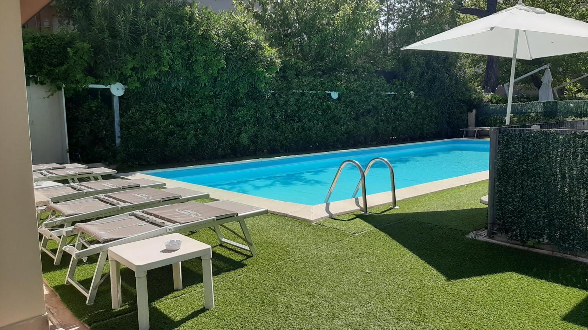 Hotel Arlecchino Riccione Buitenkant foto
